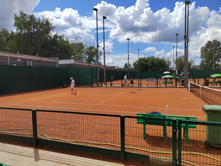 Аренда теннисных кортов в Москве
